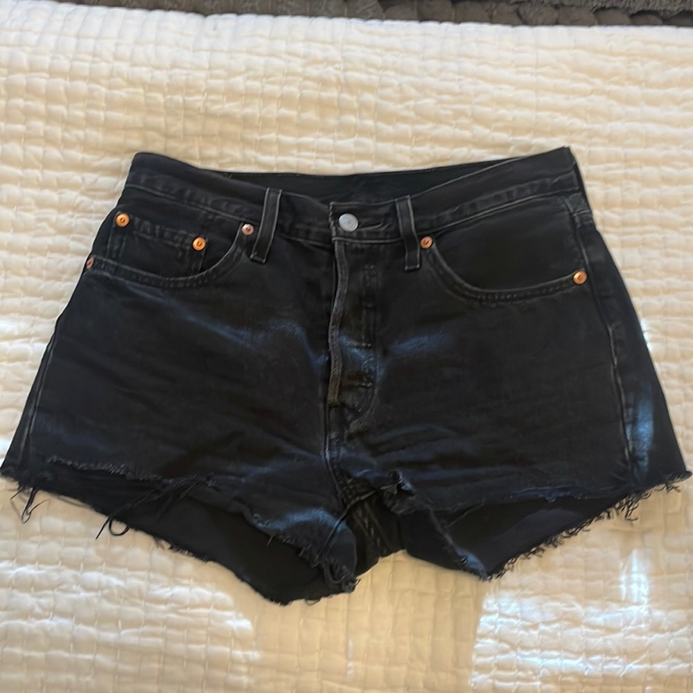 Levi’s size 28